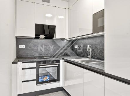 Pronájem bytu, 2+kk, 52 m²