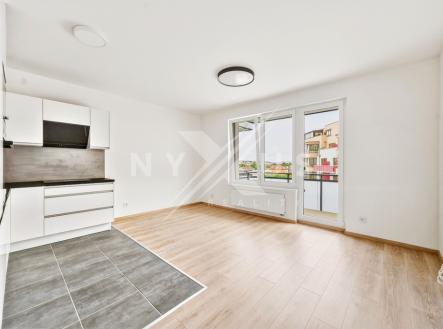 Pronájem bytu, 3+kk, 71 m²