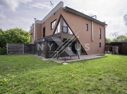 Pronájem domu/vily, 204 m²