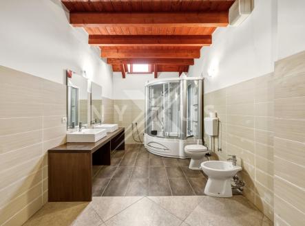 Prodej domu/vily, 375 m²