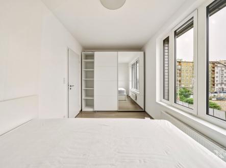 Pronájem bytu, 2+kk, 56 m²