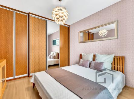 Pronájem bytu, 2+kk, 61 m²