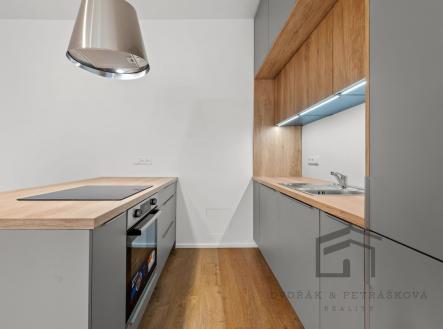 Pronájem bytu, 3+kk, 64 m²
