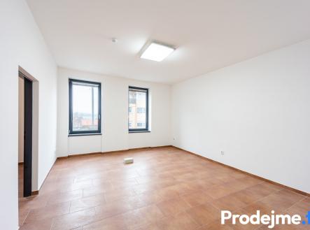 Pronájem - kanceláře, 87 m²