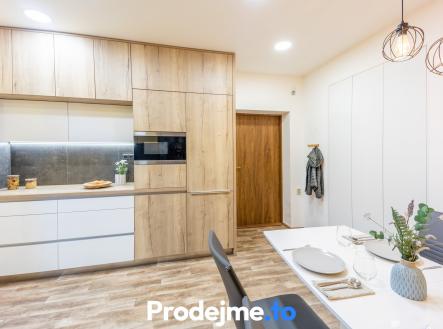 Prodej bytu, 6+kk, 122 m²