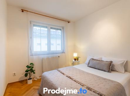 Pronájem bytu, 3+1, 95 m²