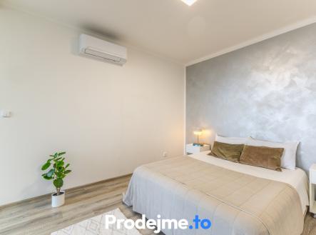 Pronájem bytu, 2+kk, 60 m²