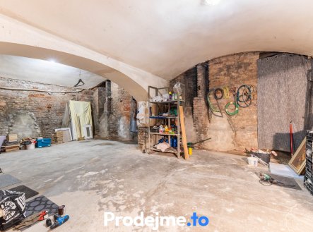 Pronájem komerčního objektu, sklad, 226 m²