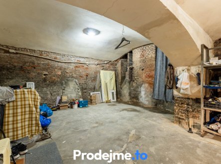Pronájem komerčního objektu, sklad, 226 m²
