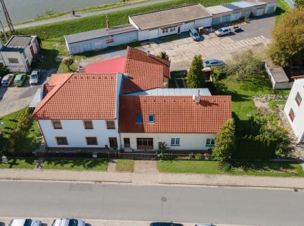 Prodej - dům/vila, 300 m²