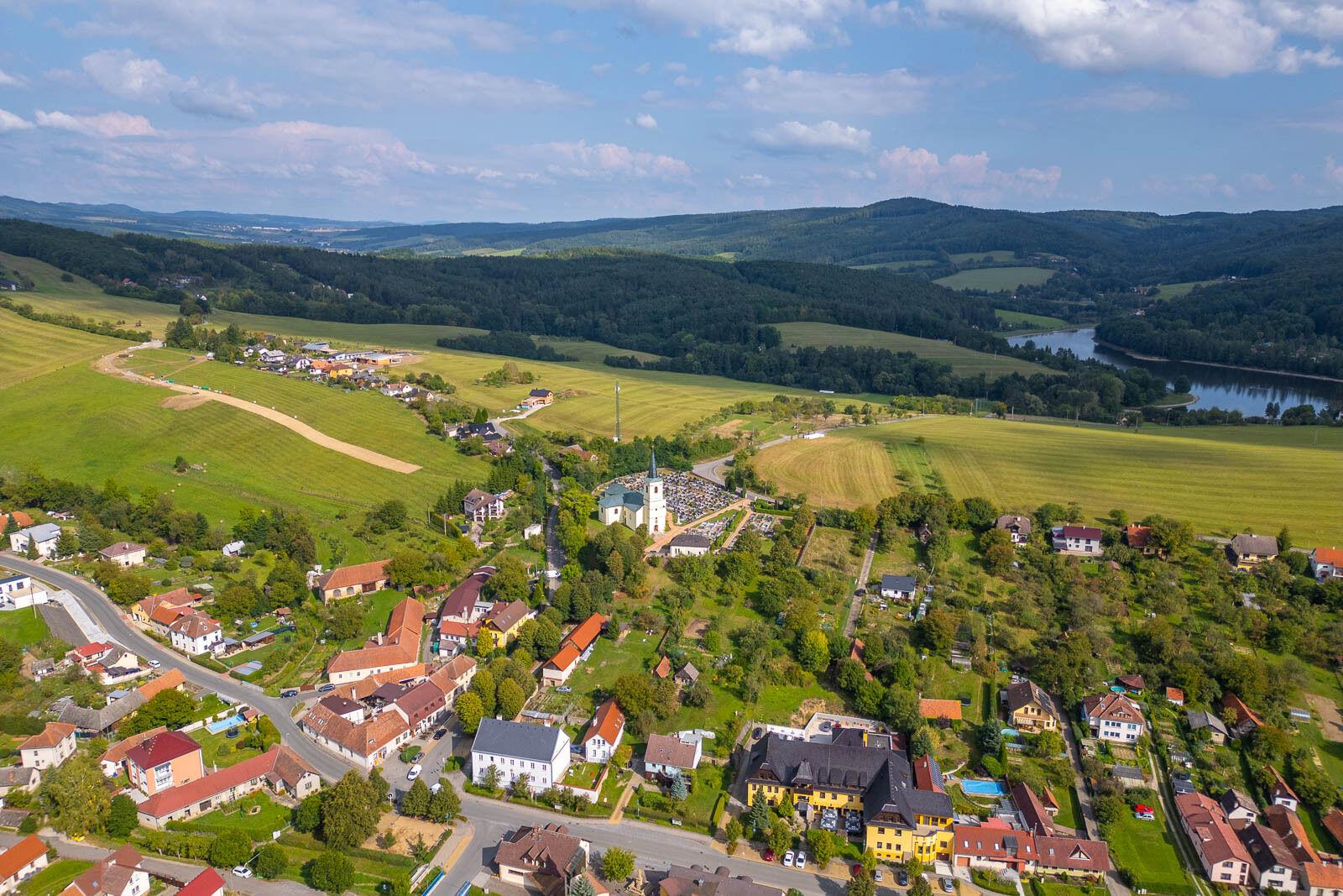 Prodej stavebního pozemku od 816 m² Pozlovice