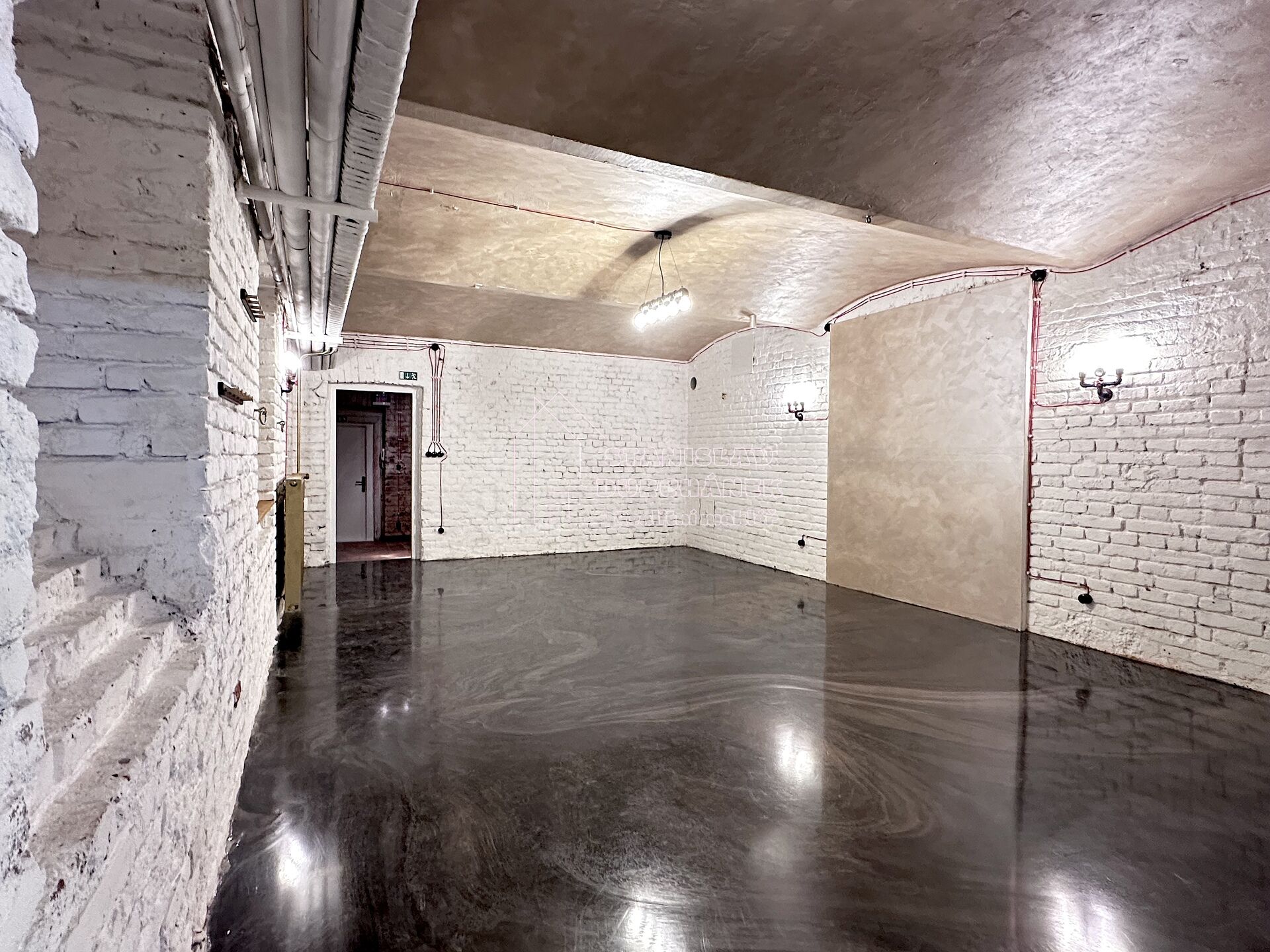 Pronájem dílny, ateliéru apod., 89 m2, Praha 8-Karlín, ul. Pernerova