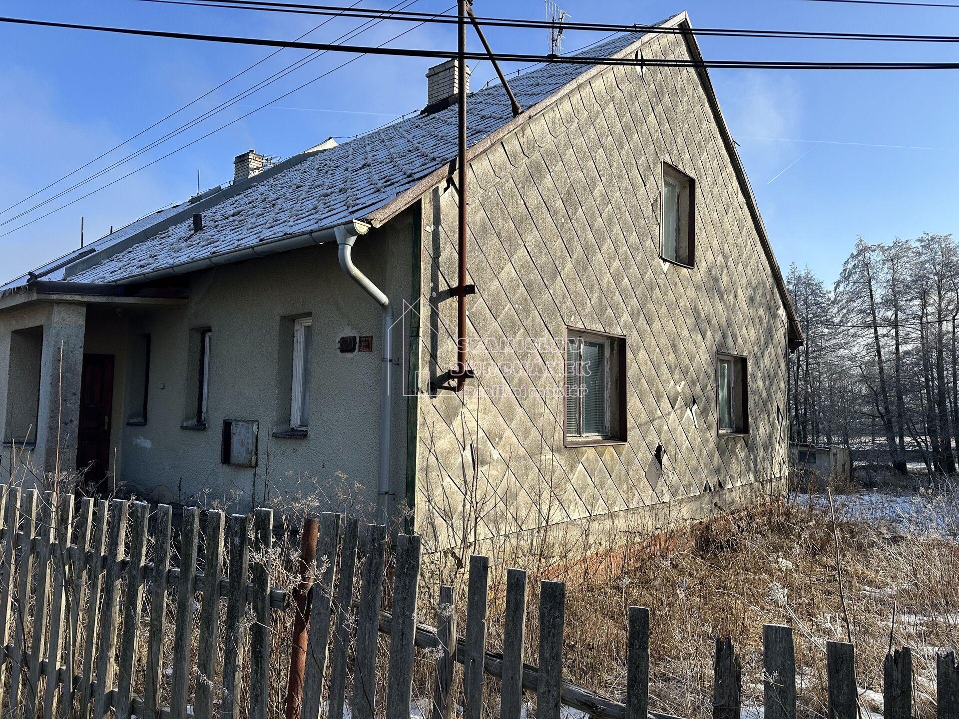 Rodinný dům k rekonstrukci, 104 m2 zastavěné plochy, Lobzy u Březové, 6 km od Sokolova, 20 km od KV