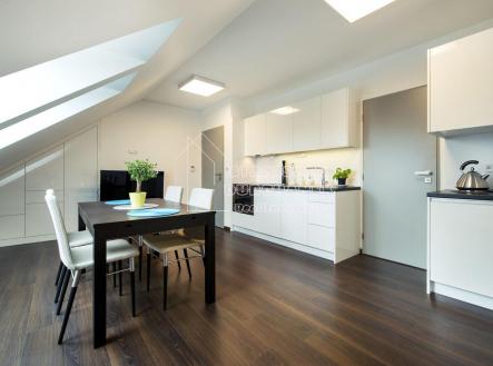 Pronájem bytu, 2+kk, 43 m²