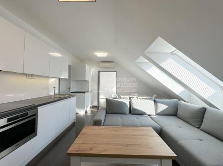 Pronájem bytu, 2+kk, 43 m²