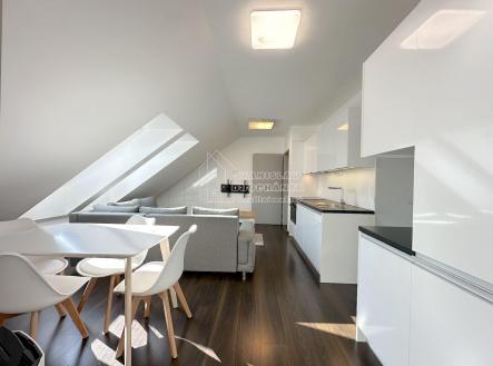 Pronájem bytu, 2+kk, 43 m²