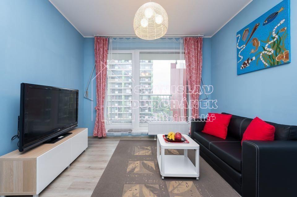 Pronájem ateliéru 2+kk s balkonem, Praha 10-Malešice, ul. Nad Úžlabinou