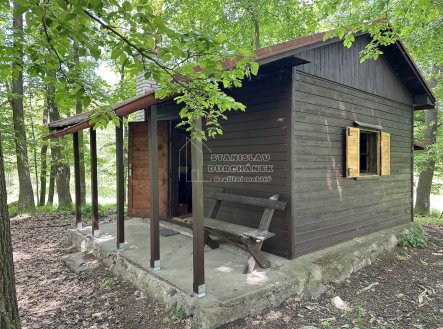 Prodej chaty 29 m², Pohoří (Skalsko), okres Praha-západ, 12 km od D0 - Pražského okruhu