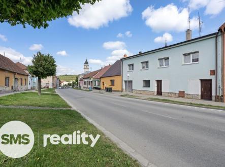 Prodej - nájemní dům, 450 m² obrázek