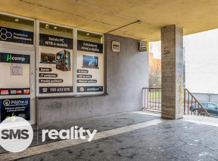 Pronájem - obchodní prostor, 70 m²