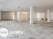 Pronájem obchodní prostor, 691 m²