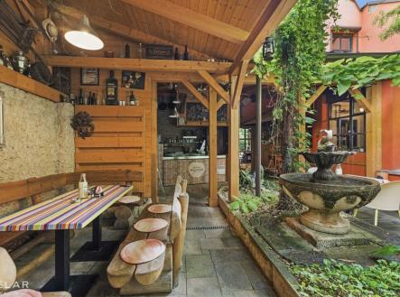 Prodej restaurace, 864 m²