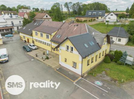 Pronájem - obchodní prostor, 749 m²