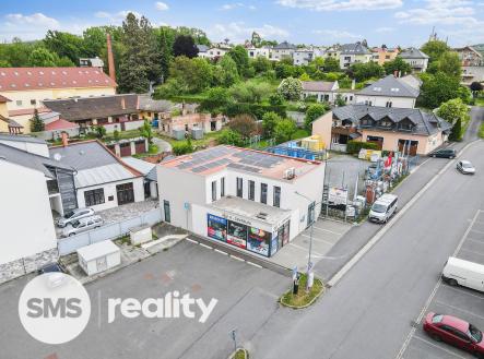 Pronájem - obchodní prostor, 300 m²