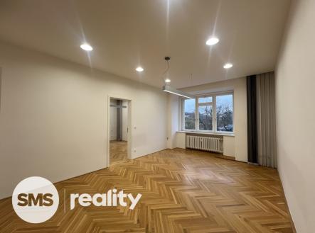 Pronájem kanceláře, 105 m²