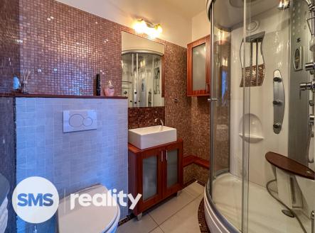 Pronájem kanceláře, 290 m²