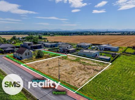 Prodej pozemku pro bydlení, 1 305 m² obrázek