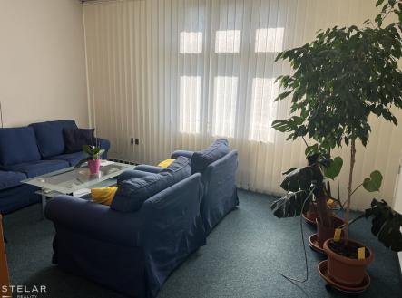 Pronájem kanceláře, 66 m²