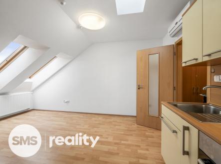 Pronájem bytu, 1+kk, 29 m²