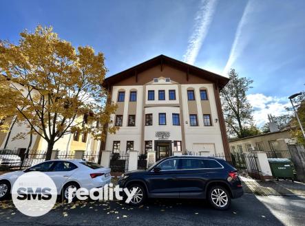 Pronájem kanceláře, 128 m²