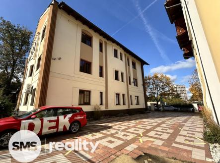 Pronájem kanceláře, 128 m²