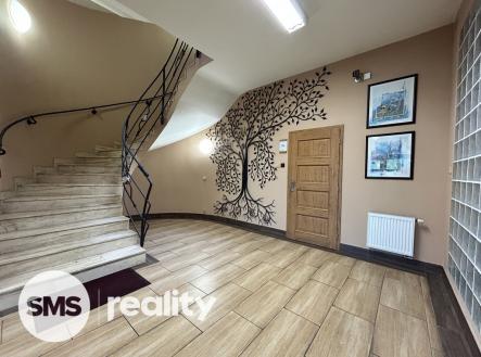 Pronájem kanceláře, 128 m²