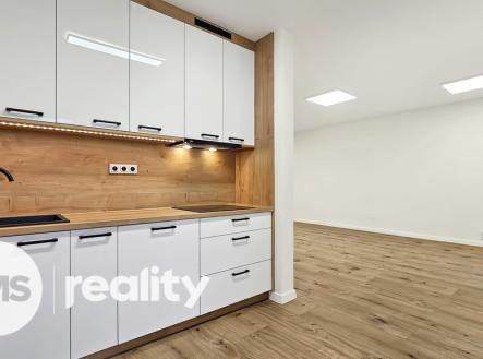 Pronájem bytu, 3+kk, 80 m²