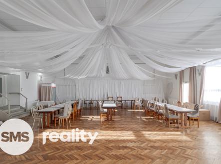 Prodej hotel, 1 735 m²