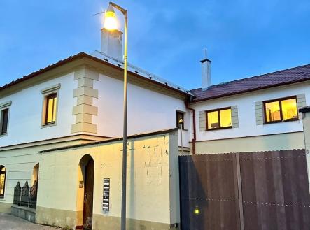 Pronájem bytu, 2+kk, 536 m²