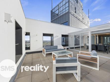 Pronájem bytu, atypický, 332 m²