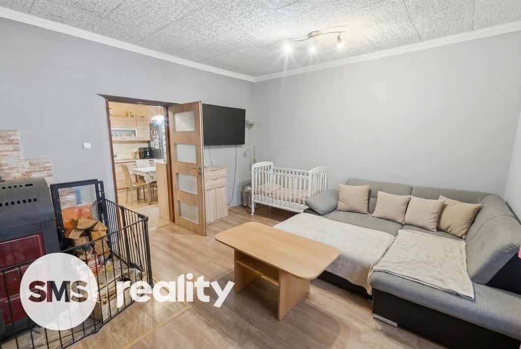 real-estate-decluttering-edit-nano-banana-pro-80682.jpg