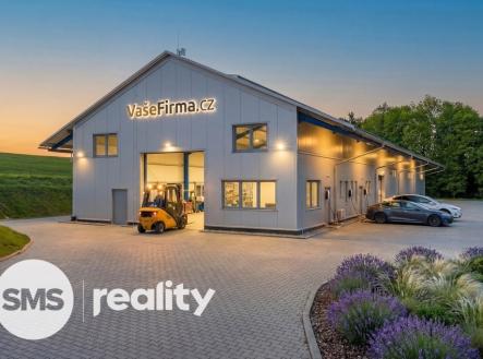 Pronájem skladu, 767 m²