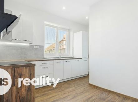 Pronájem bytu, 5+1, 95 m²