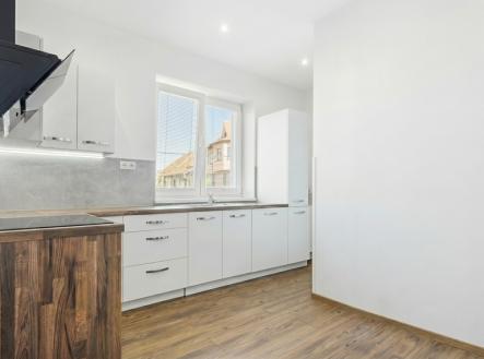 Pronájem bytu, 5+1, 95 m²