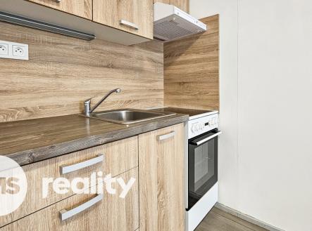 Pronájem bytu, 1+kk, 27 m²