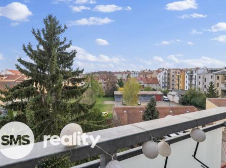 Pronájem bytu, 3+kk, 72 m²