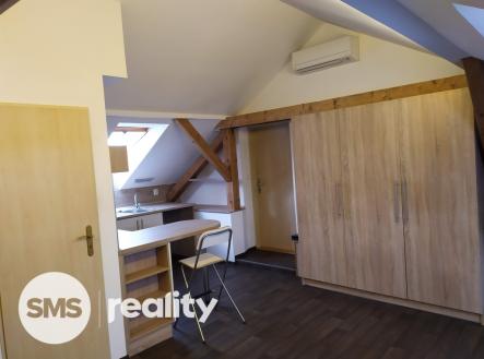 Pronájem bytu, 1+kk, 36 m²