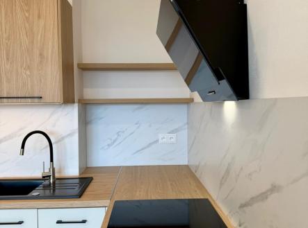 Pronájem bytu, 1+kk, 33 m²