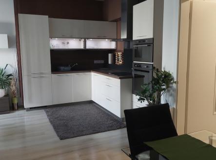 Pronájem bytu, 2+kk, 52 m²
