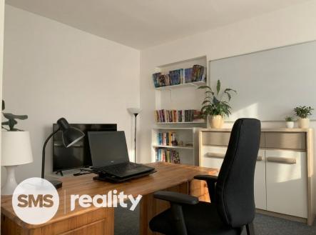 Pronájem bytu, 1+1, 1 405 m²